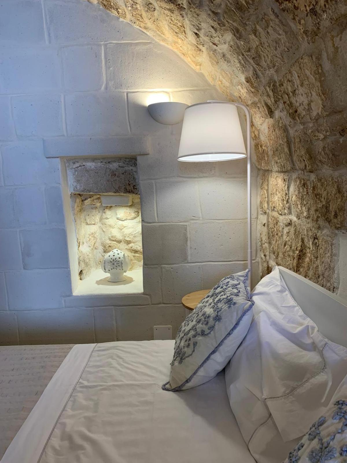 Atagio Luxury Room ออสตูนี ภายนอก รูปภาพ
